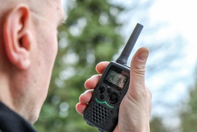 11 Tips On How To Choose The Best Two Way Radios For Your Construction Business